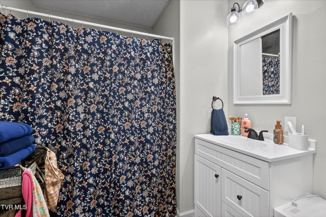 2781 Weaver Pike, Bristol, TN 37620