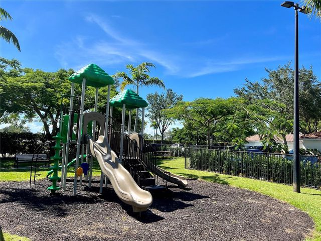 9887 Baywinds Drive 4305, West Palm Beach, FL 33411