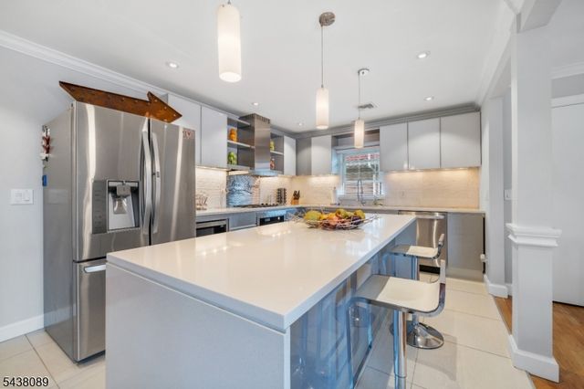 45 Grunwald St, Clifton City, NJ 07013