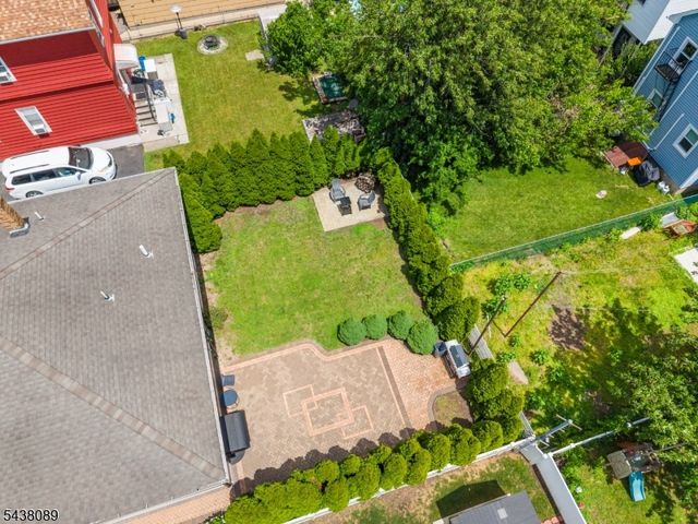 45 Grunwald St, Clifton City, NJ 07013