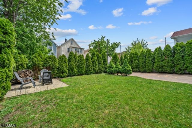 45 Grunwald St, Clifton City, NJ 07013