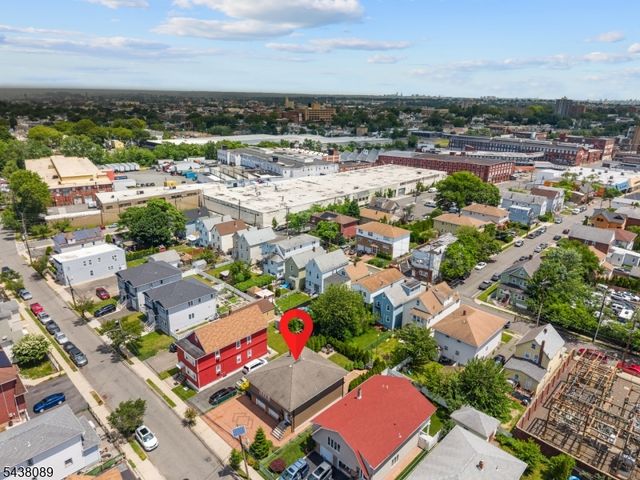 45 Grunwald St, Clifton City, NJ 07013