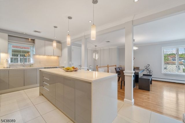 45 Grunwald St, Clifton City, NJ 07013