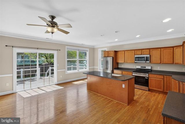 1604 ORIOLE RD, Edgewater, MD 21037