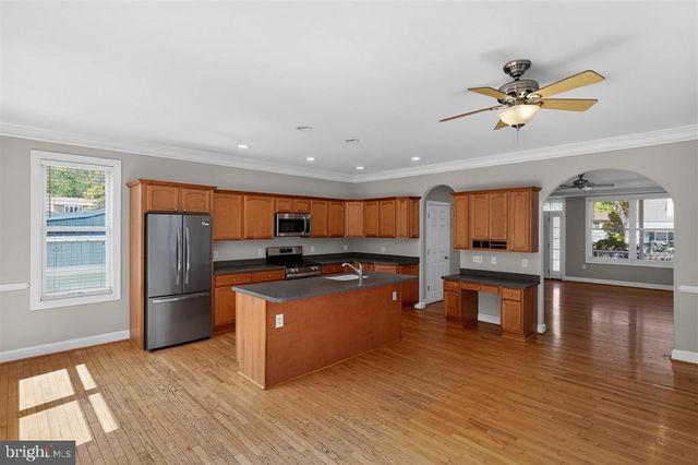 1604 ORIOLE RD, Edgewater, MD 21037