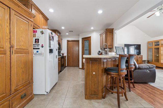 1617 SE 5th Street, Newcastle, OK 73065