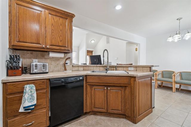 1617 SE 5th Street, Newcastle, OK 73065