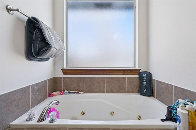 1617 SE 5th Street, Newcastle, OK 73065