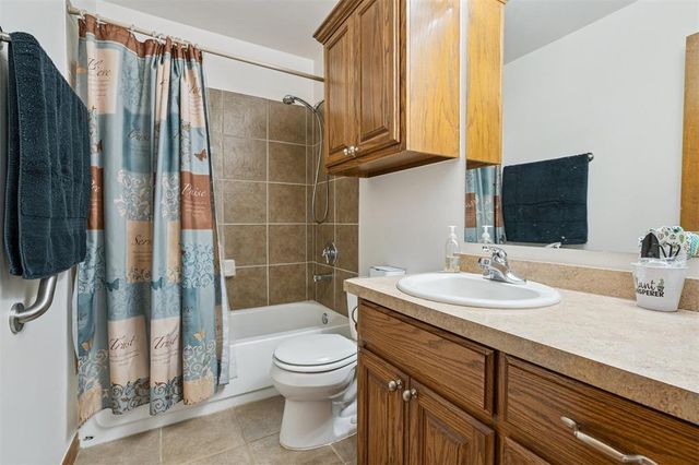 1617 SE 5th Street, Newcastle, OK 73065