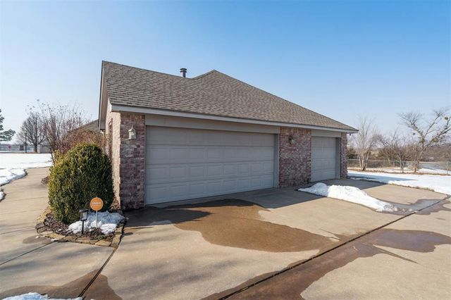 1617 SE 5th Street, Newcastle, OK 73065