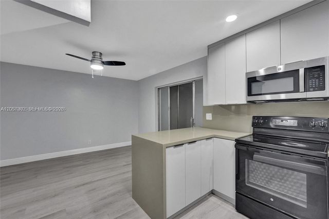 5963 NW 25th Court 210, Sunrise, FL 33313