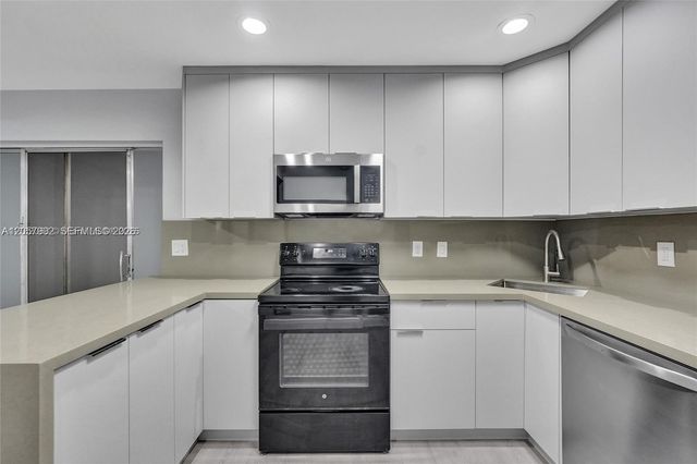 5963 NW 25th Court 210, Sunrise, FL 33313