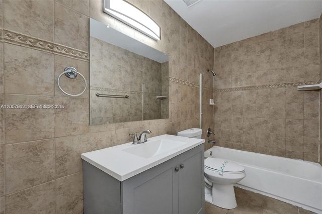 5963 NW 25th Court 210, Sunrise, FL 33313