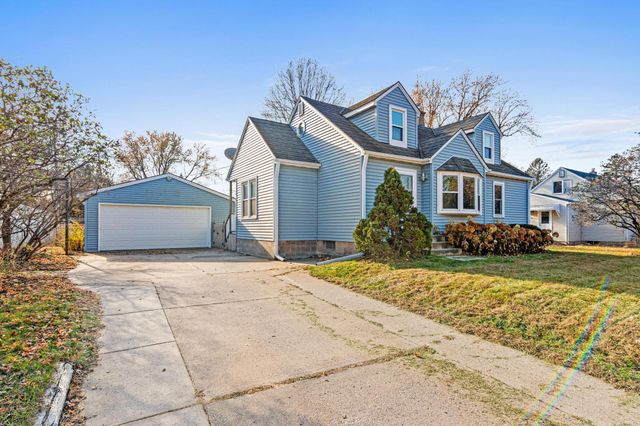 2466 Clearview Avenue, Mounds View, MN 55112