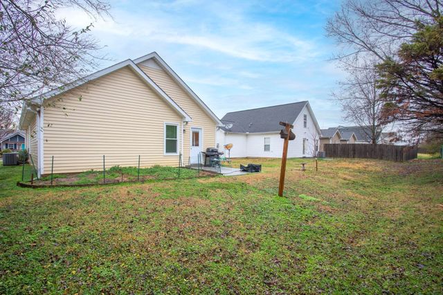 2727 Pepperdine Dr, Murfreesboro, TN 37128