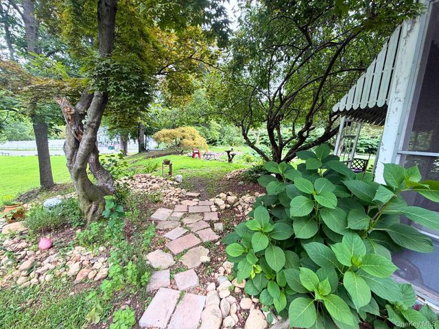 6 Waldron Terrace, Sloatsburg, NY 10974