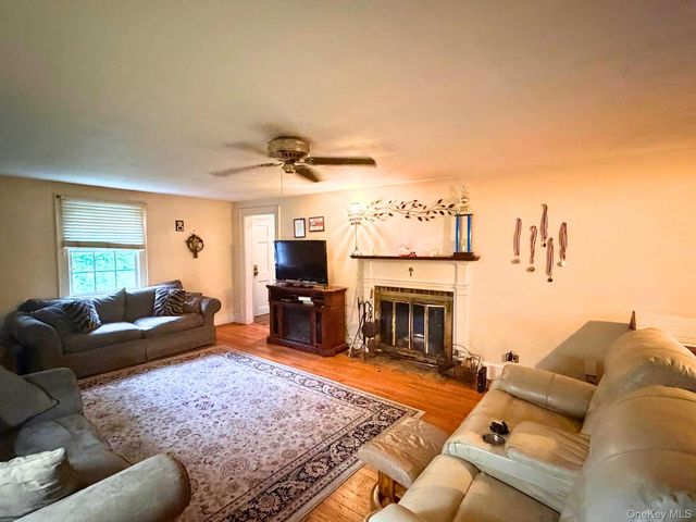 6 Waldron Terrace, Sloatsburg, NY 10974