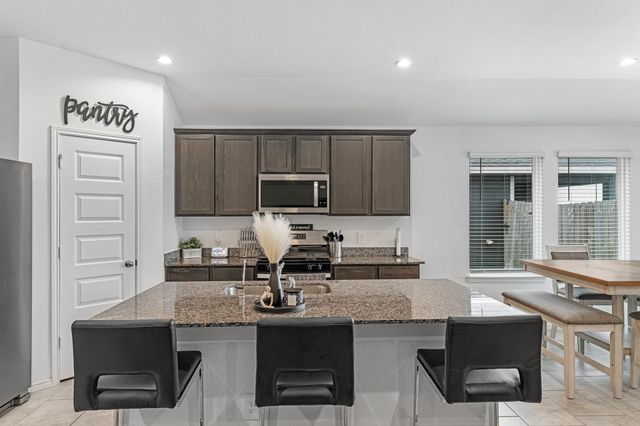 7534 Cynomys Court, Rosharon, TX 77583