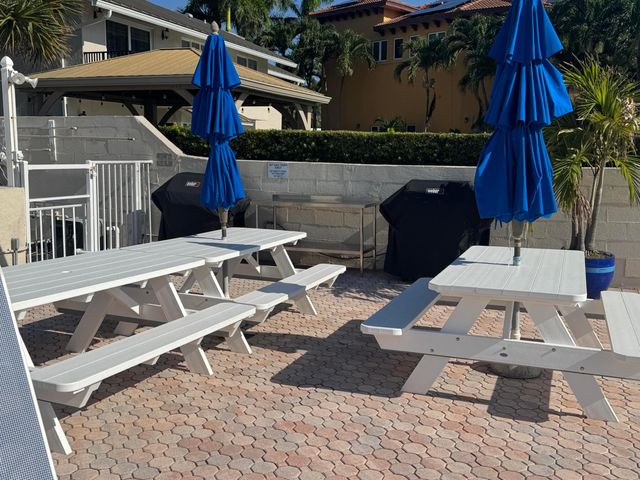 640 SNUG HARBOR Drive F4, Boynton Beach, FL 33435