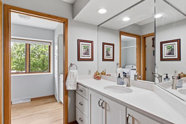 5213 Comanche Way, Madison, WI 53704