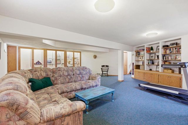 5213 Comanche Way, Madison, WI 53704