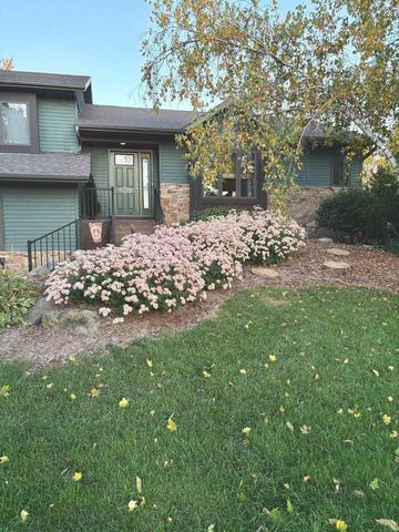 5213 Comanche Way, Madison, WI 53704