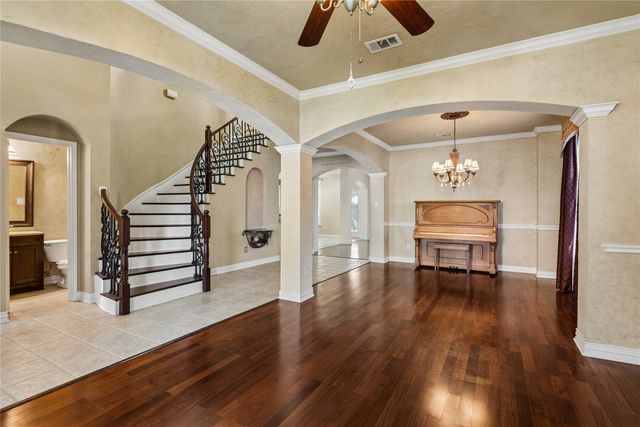 5536 Cranberry Drive, Fort Worth, TX 76137