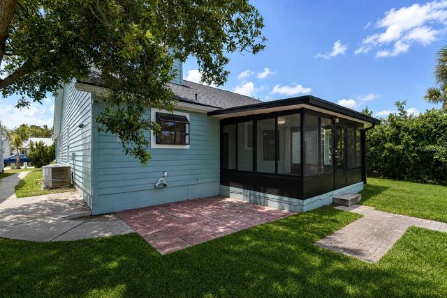 756 PINE SHORES CIRCLE, New Smyrna Beach, FL 32168