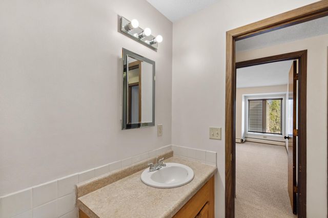 450 Ford Road 225, Saint Louis Park, MN 55426