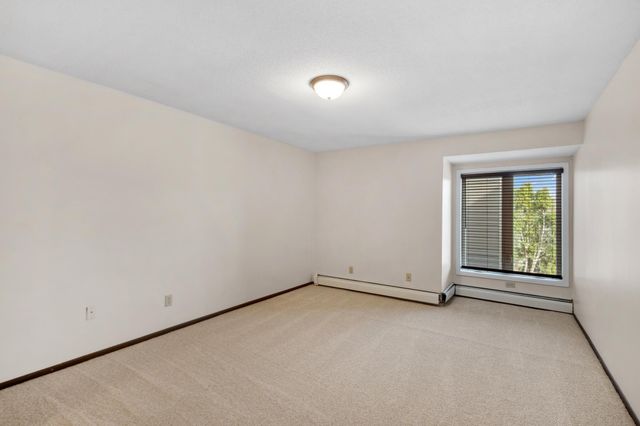 450 Ford Road 225, Saint Louis Park, MN 55426