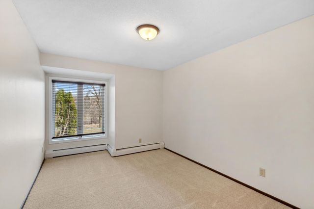 450 Ford Road 225, Saint Louis Park, MN 55426