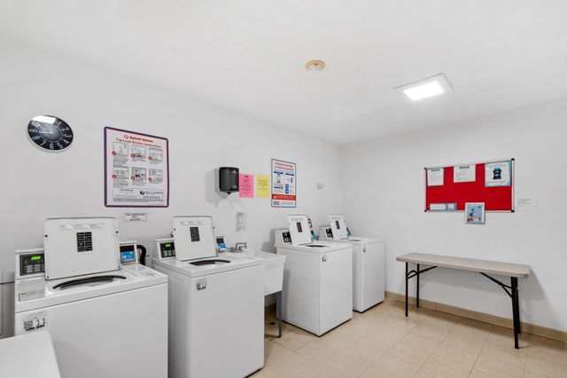 450 Ford Road 225, Saint Louis Park, MN 55426