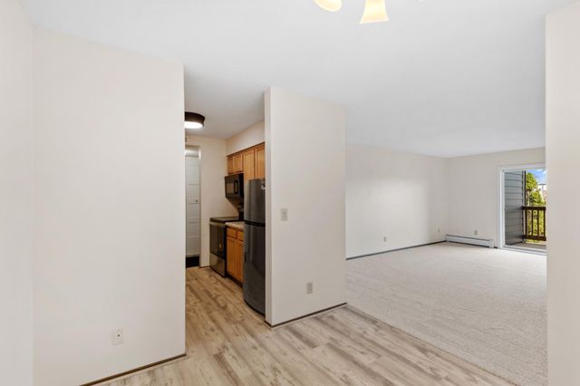 450 Ford Road 225, Saint Louis Park, MN 55426