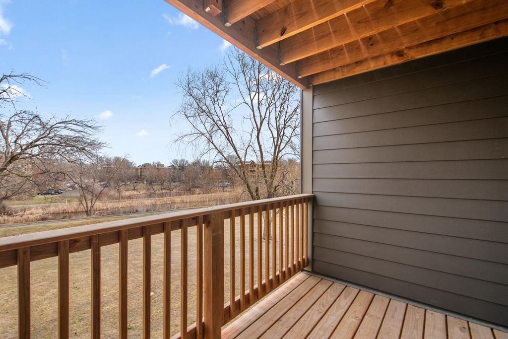 450 Ford Road 225, Saint Louis Park, MN 55426