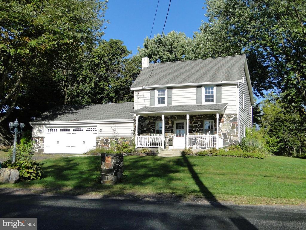 2365 E SWAMP RD, Quakertown, PA 18951