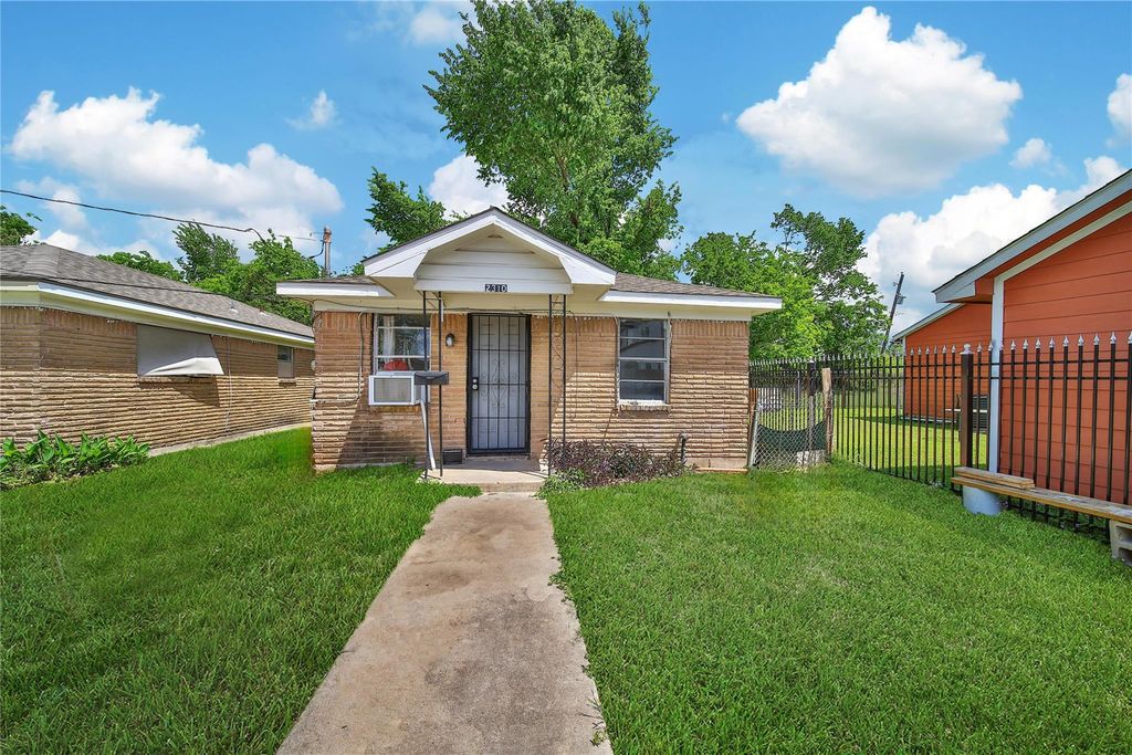 2310 Kabee Street, Houston, TX 77020