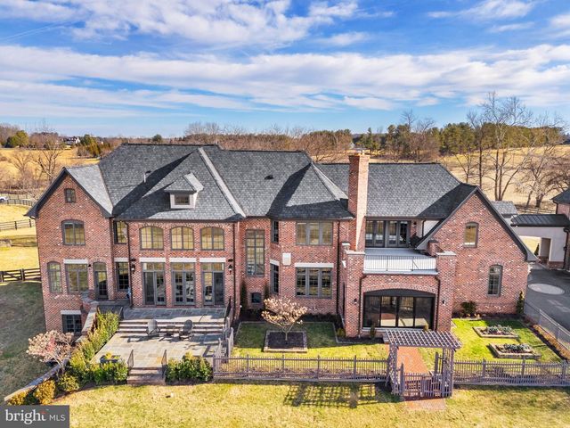 21051 ST LOUIS RD, Middleburg, VA 20117