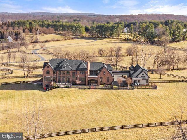 21051 ST LOUIS RD, Middleburg, VA 20117
