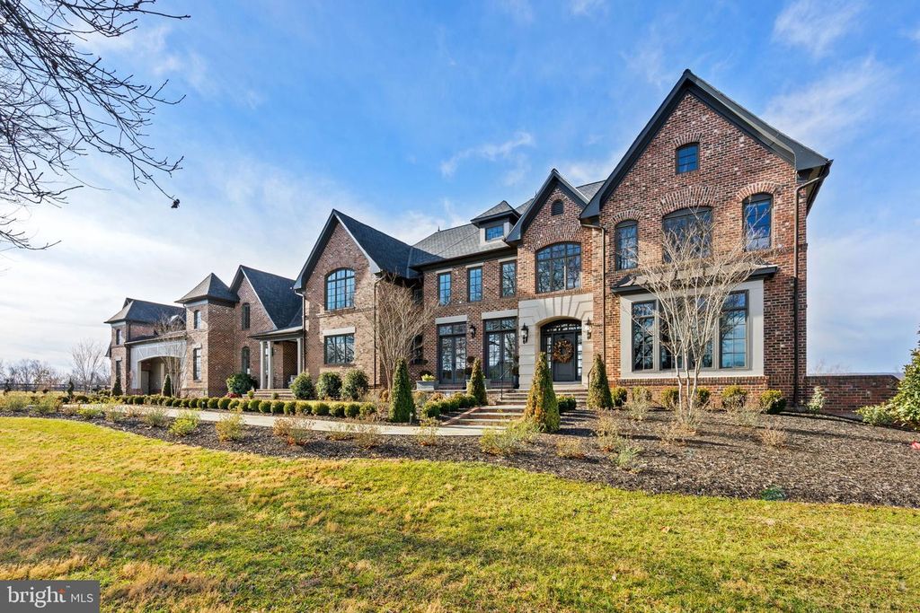 21051 ST LOUIS RD, Middleburg, VA 20117