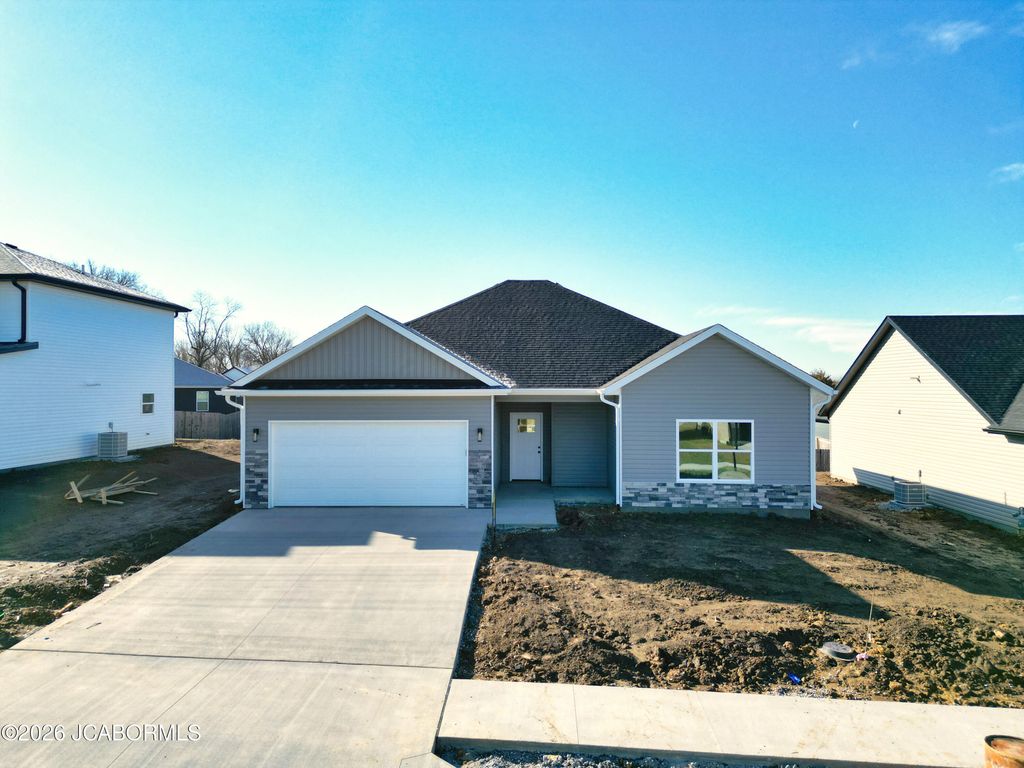 3328 NAPLES DRIVE, Columbia, MO 65202