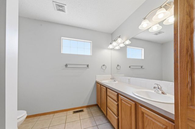 739 Westchester Pl, Andover, KS 67002