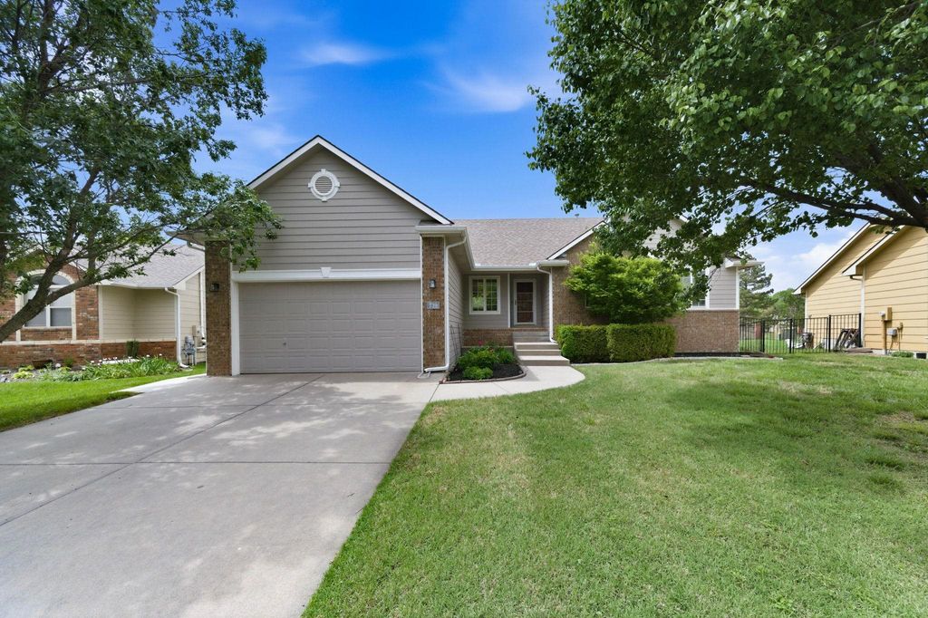 739 Westchester Pl, Andover, KS 67002