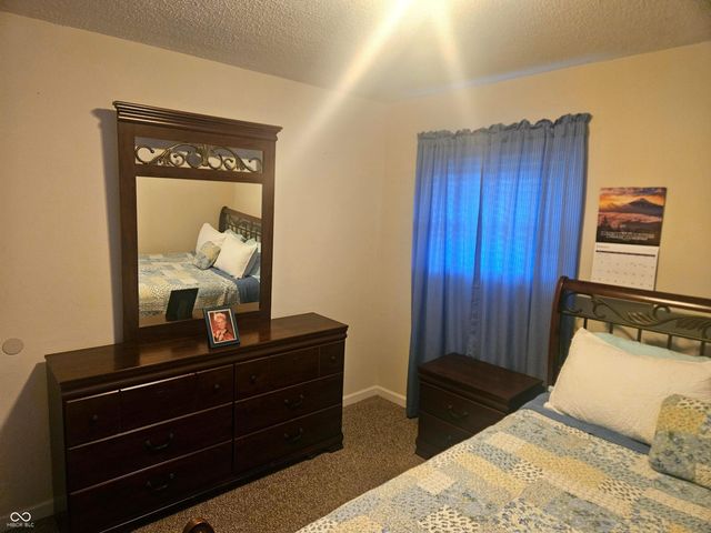 514 Elmhurst Place, Whiteland, IN 46184