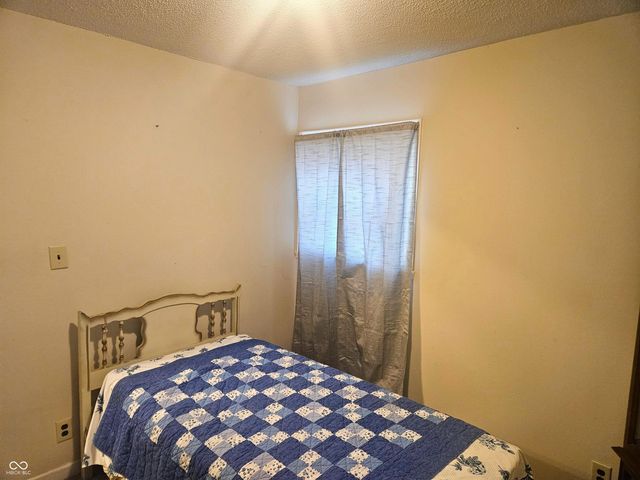 514 Elmhurst Place, Whiteland, IN 46184