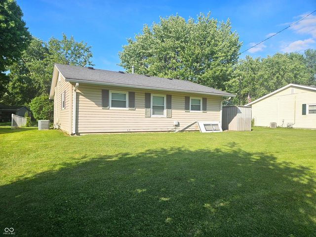 514 Elmhurst Place, Whiteland, IN 46184