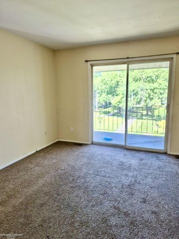 29241 Hayes Road 71, Warren, MI 48088