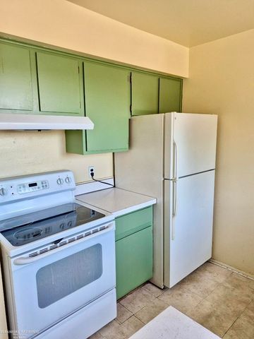 29241 Hayes Road 71, Warren, MI 48088