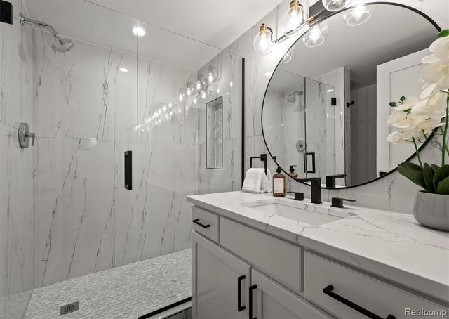 411 S Old Woodward Avenue 924, Birmingham, MI 48009