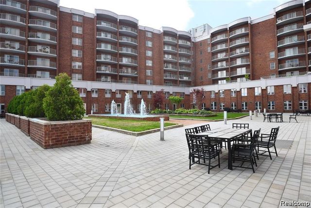 411 S Old Woodward Avenue 924, Birmingham, MI 48009