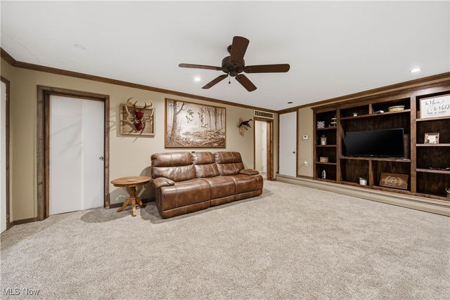 918 Bonsel Street NE, Navarre, OH 44662